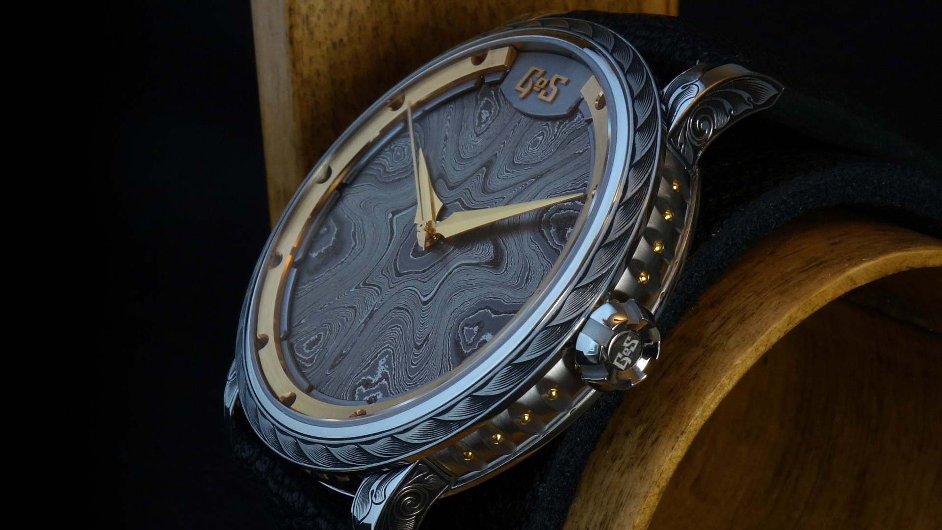 Sarek available in 18k gold
